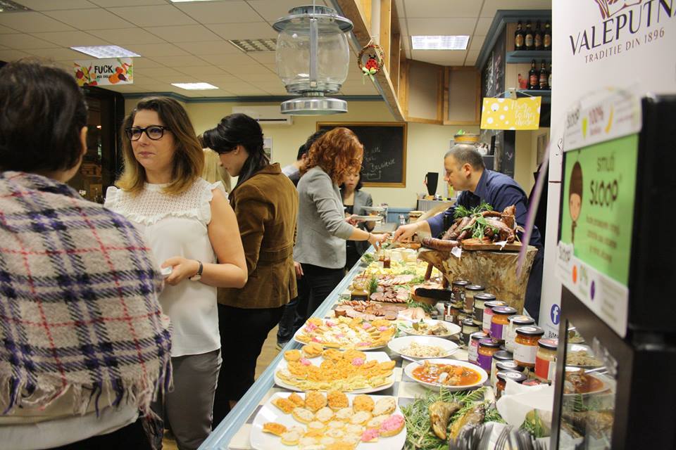 Eveniment la Băcănia Veche