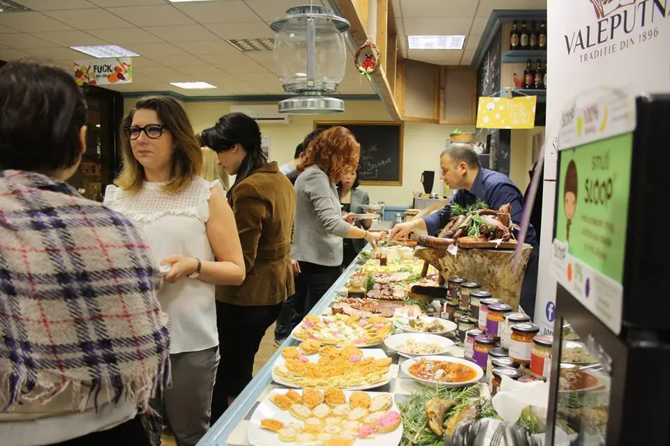 Eveniment la Băcănia Veche