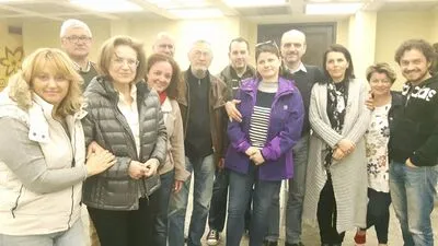 Incepem sa ne adunam